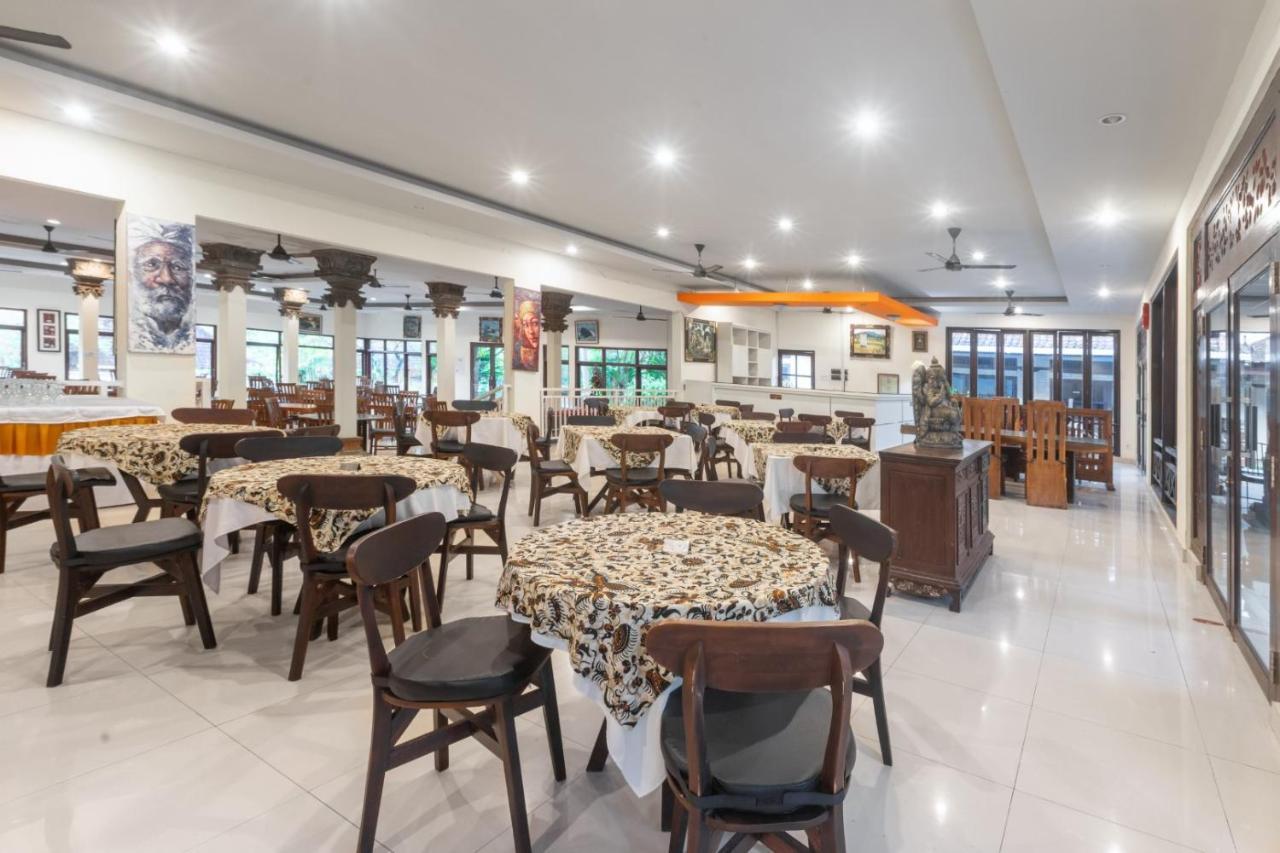 Dewi Sinta Hotel&Restaurant By WizZeLa Tanah Lot Exterior foto