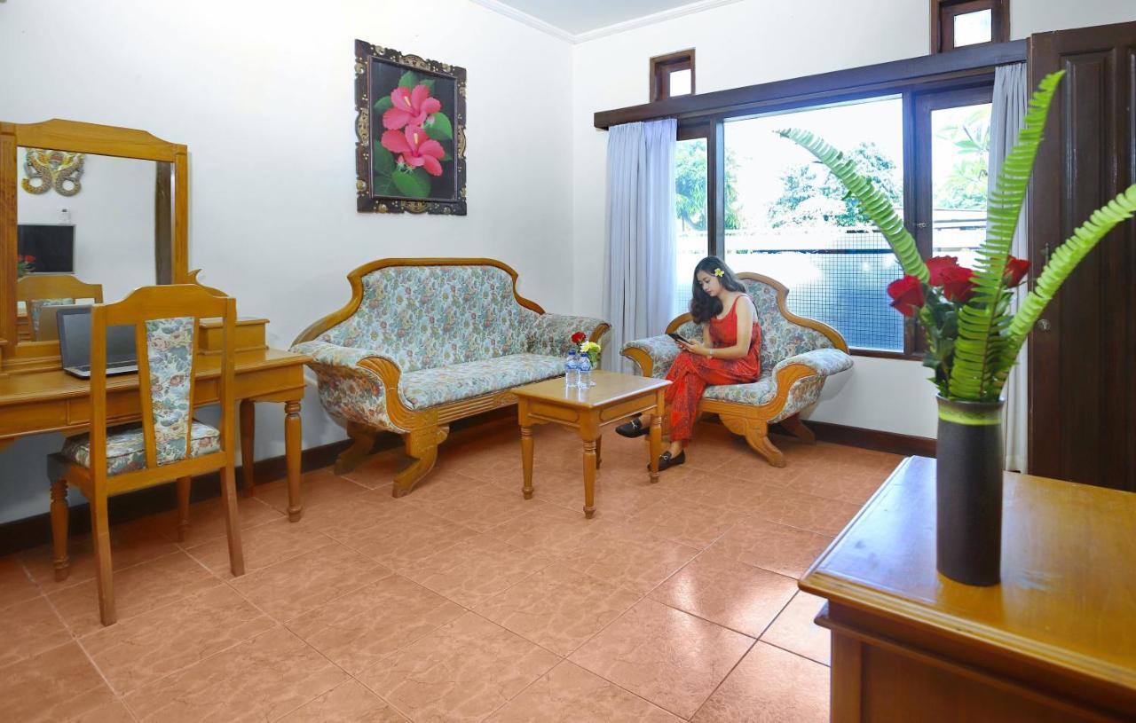 Dewi Sinta Hotel&Restaurant By WizZeLa Tanah Lot Exterior foto