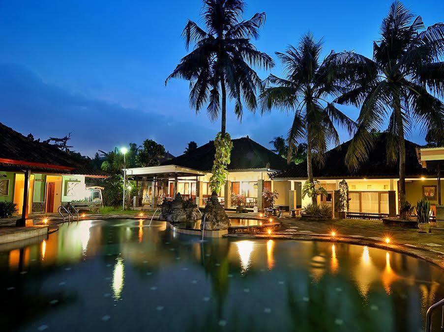 Dewi Sinta Hotel&Restaurant By WizZeLa Tanah Lot Exterior foto